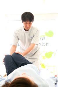 湘南ひらつか整体院の骨盤バランス検査法。